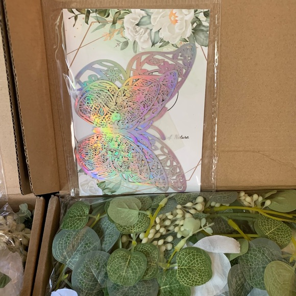 Elegant White Floral Table Runner with Butterflies 6 foot long.NWT - Picture 13 of 16